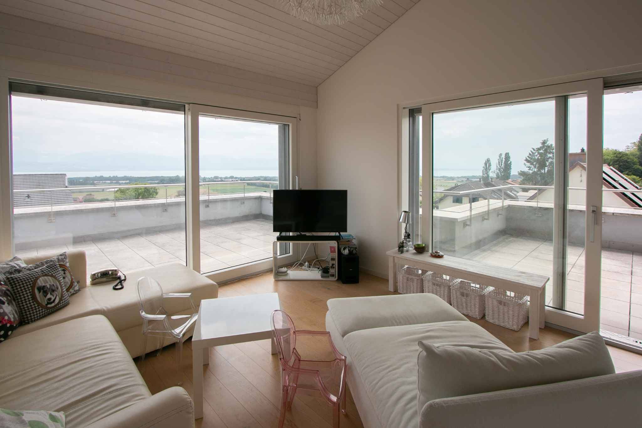 Lumineux appartement avec vue Lac