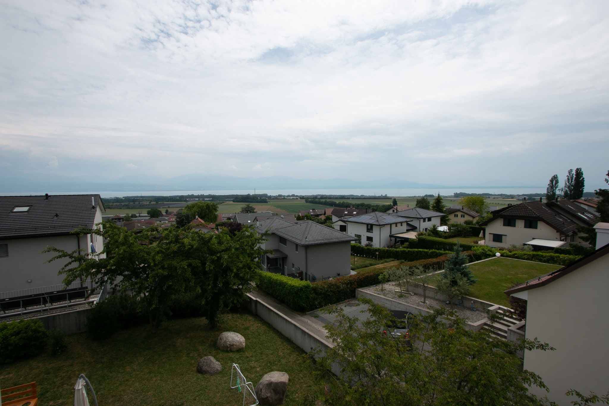 Lumineux appartement avec vue Lac