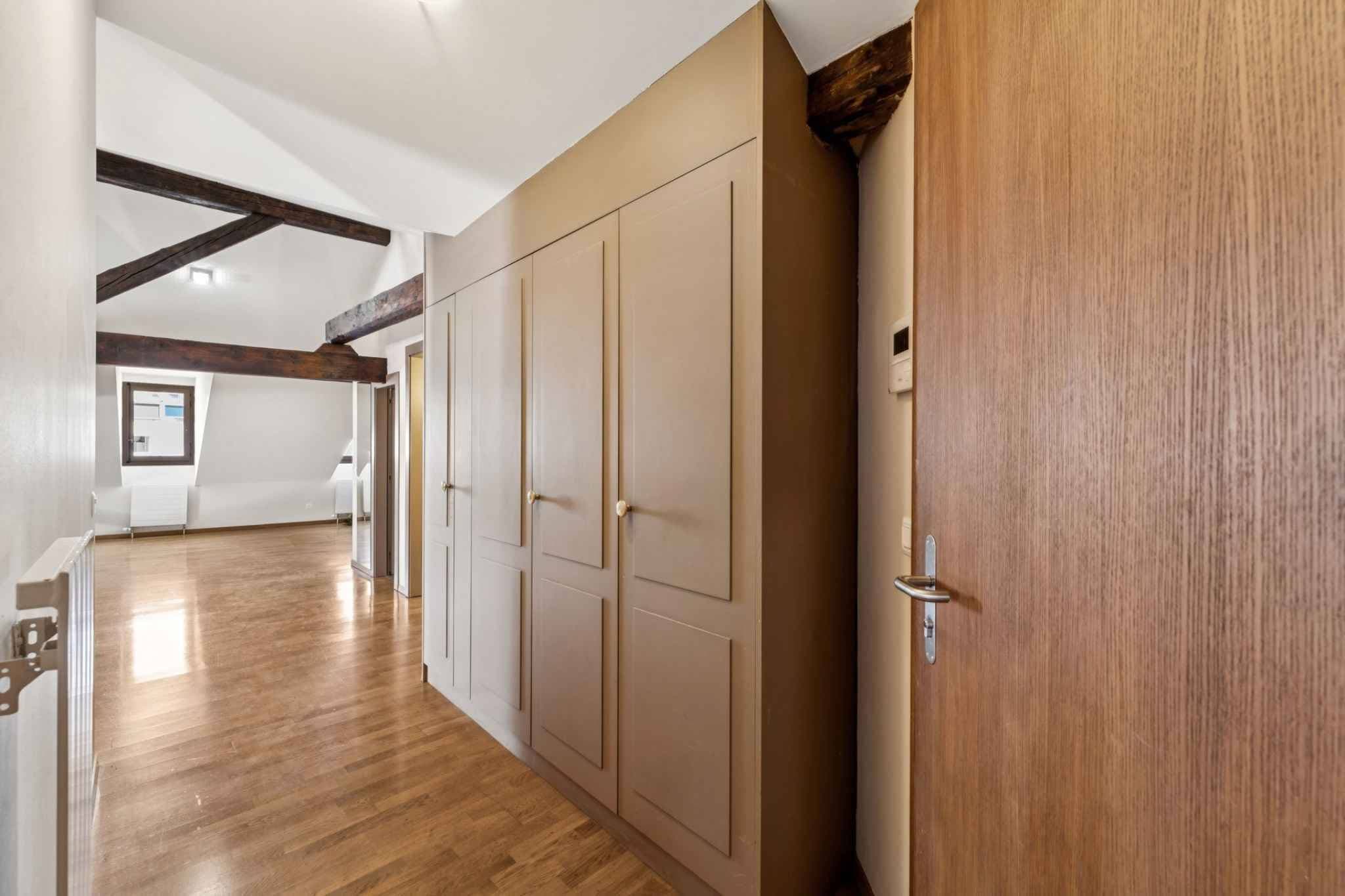 Appartement en attique de 4 pièces 