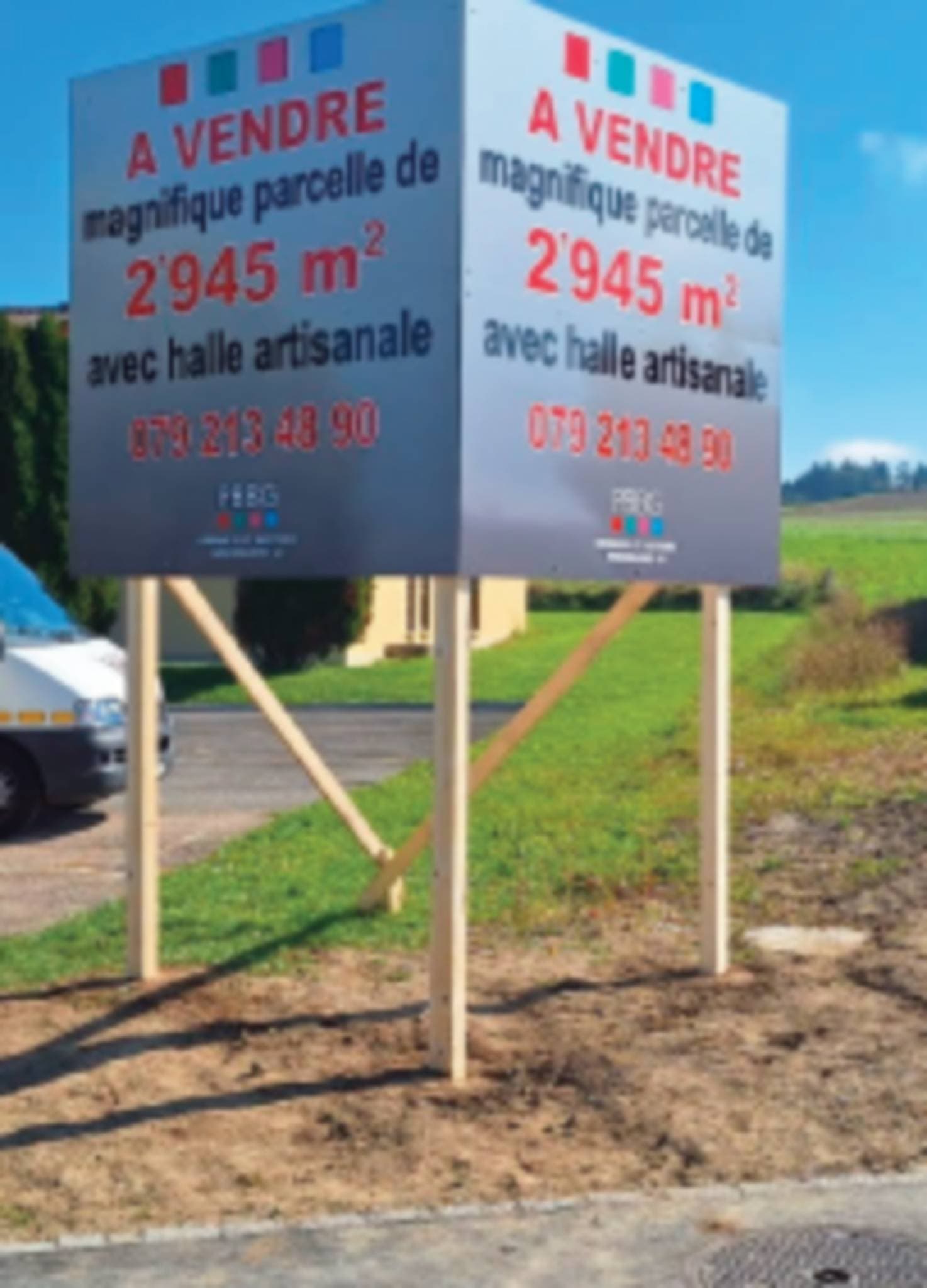 Parcelle avec hall artisanal et commerciale