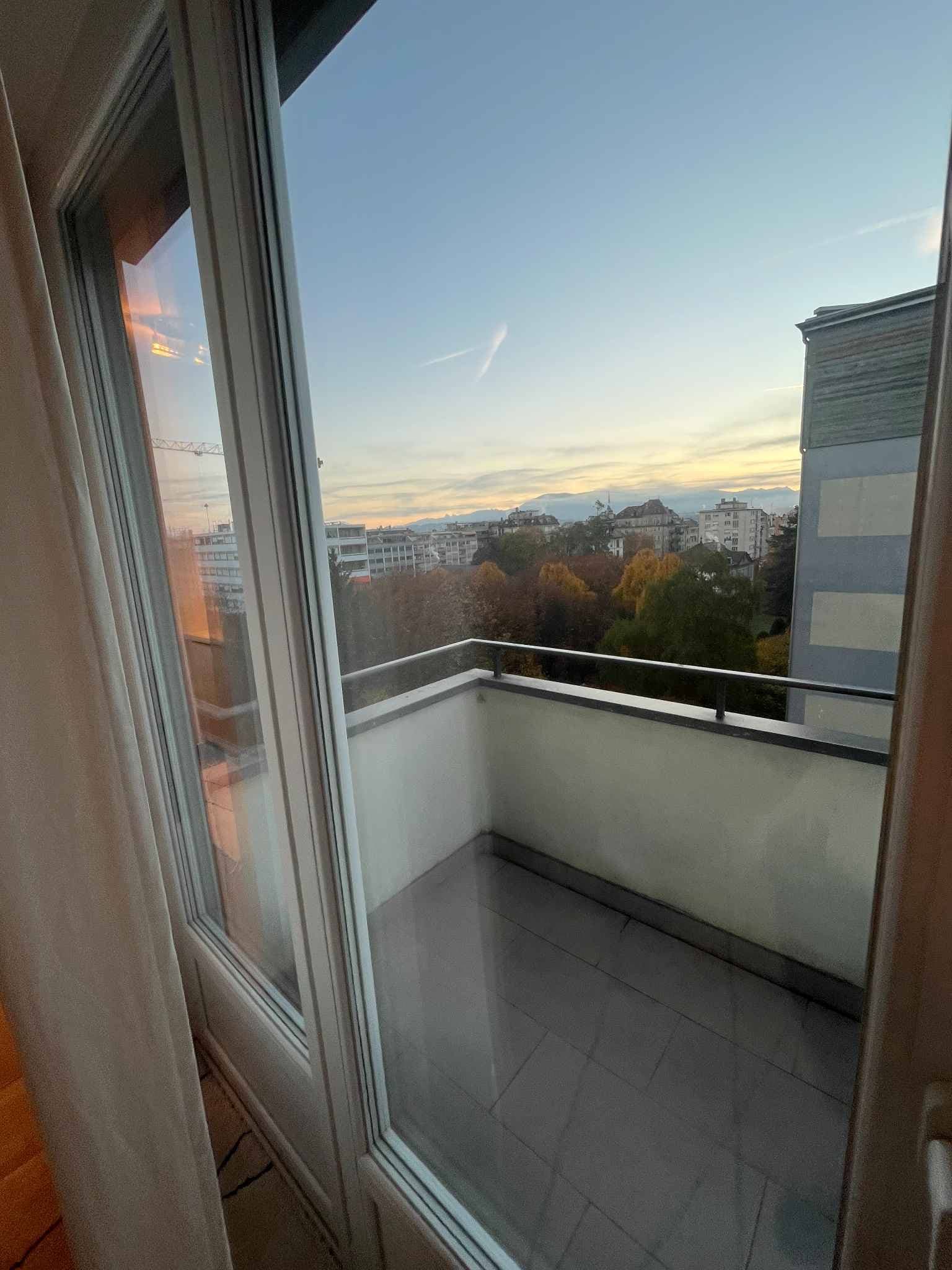 Studio meublé au 6ème étage 